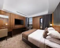 E hotel thumbnail